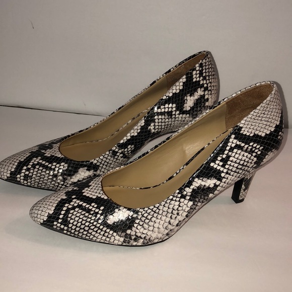 New Naturalizer Elegant Women’s Shoes - Picture 2 of 6